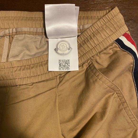 MONCLER
Men's Pleated Side-Tape Chino Jogger Pants - Picture 8 of 11